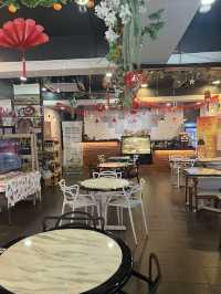 W&L Restaurant Cafe Melaka, A Sarawakian Culinary Gem with Heart