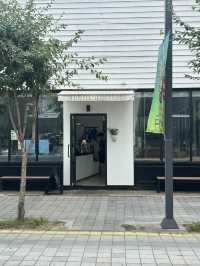 🌿 다정한 디저트와 여유를 만나는, 모스아워 (Mosshour)