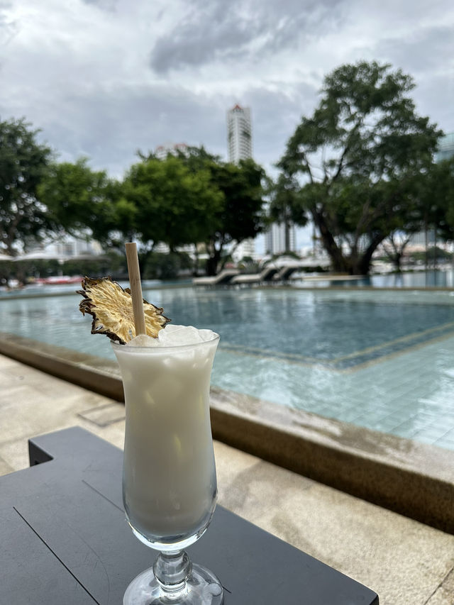 Four seasons Hotel Bangkok at Chao Phraya River