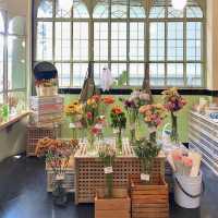 Woops – สมูทตี้อร่อยพร้อมร้านดอกไม้สุดคิวท์ในสาทร 