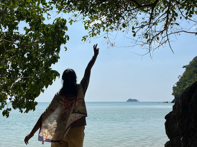 หาดลับ✨ มีแต่คนพื้นที่ที่รู้จัก น้ำใสเหมือนสระ