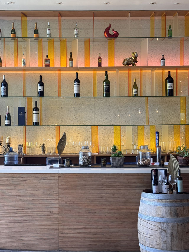 Aqua (조식 뷔페) – Dusit Thani Guam Resor