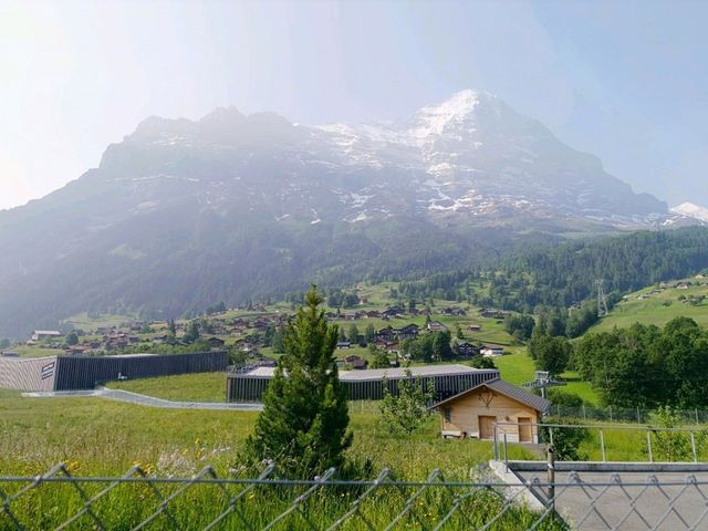 瑞士格林德瓦-艾格快車(Eiger Express)纜車