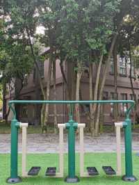 一座太陽、月亮與地球的遊樂場#崁頂共融遊戲場(崁頂公園)屏東縣崁頂鄉