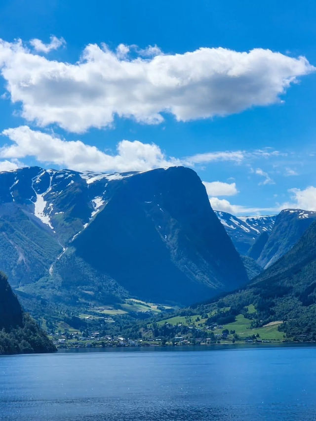Majestic Fjord Escapes in Sognefjord 