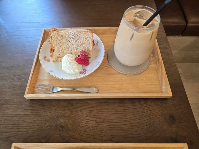 에히메 오즈 카페 레룻 방문기 ☕️🌿 에히메 오즈 카페 레룻 방문기 ☕️🌿