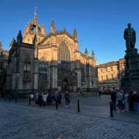 Best place to walk and see Edinburgh. All the historical buildings, cafes, and tourists.