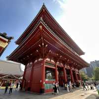 Guardian of Treasures: The Hōzō-mon Gate at Sensō-ji 🏮