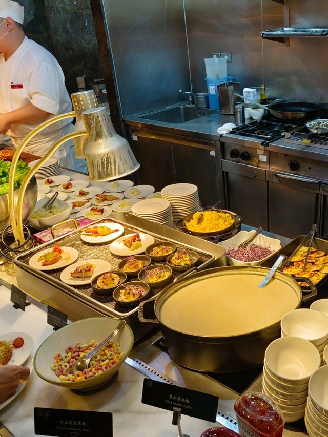 台北君悅酒店，凱菲屋Café 平日午餐