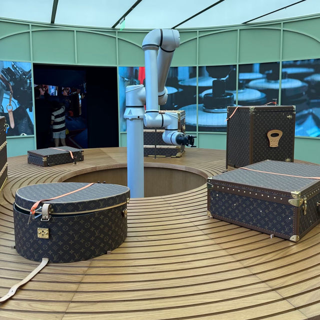👜 All Aboard the LV Ship at West Nanjing Road 👜 All Aboard the LV Ship at West Nanjing Road