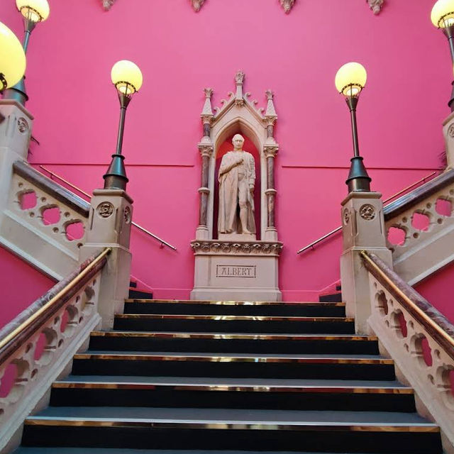 Royal Albert Memorial Museum & Art Gallery, Exeter – Exeter’s Curiosity Cabinet & Cultural Beacon