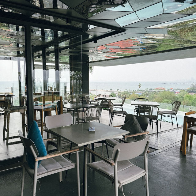 ที่พักพัทยา Seaphere Pattaya Hotel by Elite Suites