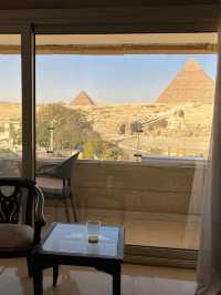 ไม่ต้องเดินให้เหนื่อย จบที่วิวในห้องพัก Pyramid 