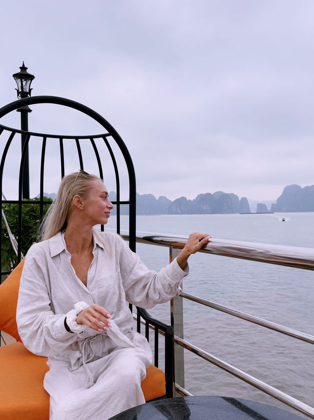 My first cruise at Halong Bay! 🛳️