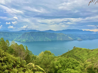 Ke Swiss-nya Asia Tenggara — Perjalanan indah mengelilingi Pulau Samosir dengan sepeda motor