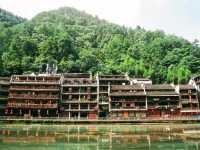Travel to Fenghuang Ancient Town - Walk among the silent ancient poems