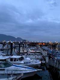 《從北投大地酒店的書海震撼醒來 → 被月老強制開啟戀愛任務 → 八里夕陽美到想原地求婚 → 晚餐在順來十全排骨爆吃到靈魂出竅：我這趟出差根本不是工作，是天安排我談戀愛＋吃到飽的一日神級旅》