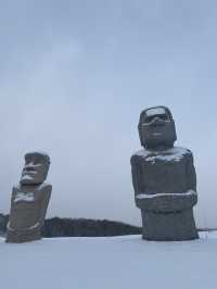 【北海道｜札幌近郊冬季限定】湯咖哩暖胃→雪中頭大佛＋復活島摩艾→白之戀人公園夜燈全亮，完美一天