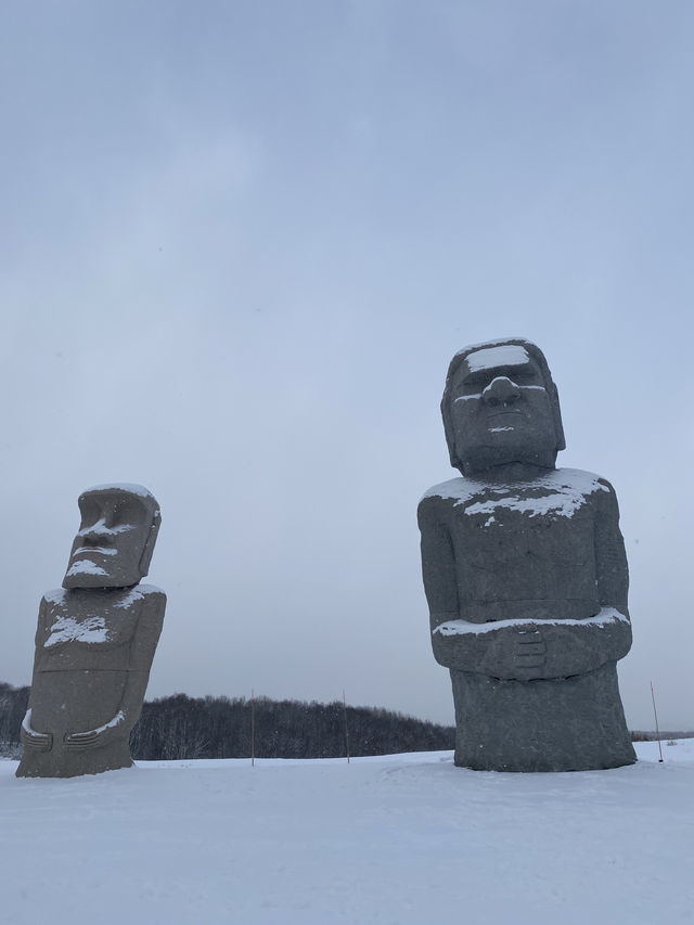 【北海道｜札幌近郊冬季限定】湯咖哩暖胃→雪中頭大佛＋復活島摩艾→白之戀人公園夜燈全亮，完美一天