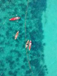 Stayed on a Kelong just off the island, took boat to visit, island seems abandoned now, went snorkelling,