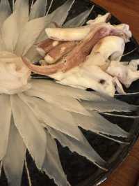 제주 산방산 맛집 토끼트멍 — 신선한 무늬오징어를 맛볼 수 있는 특색 있는 식당