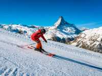 Skiing Beneath the Matterhorn: The Ultimate Zermatt Guide 🇨🇭⛷️