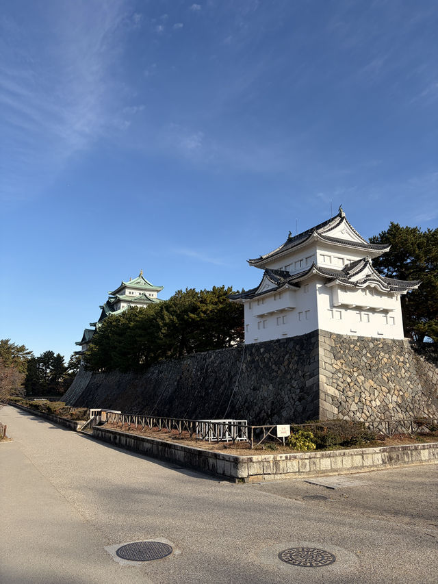 冬日暖陽照亮金鯱:名古屋城聖誕一日遊的奇蹟與浪漫 冬日暖陽照亮金鯱:名古屋城聖誕一日遊的奇蹟與浪漫