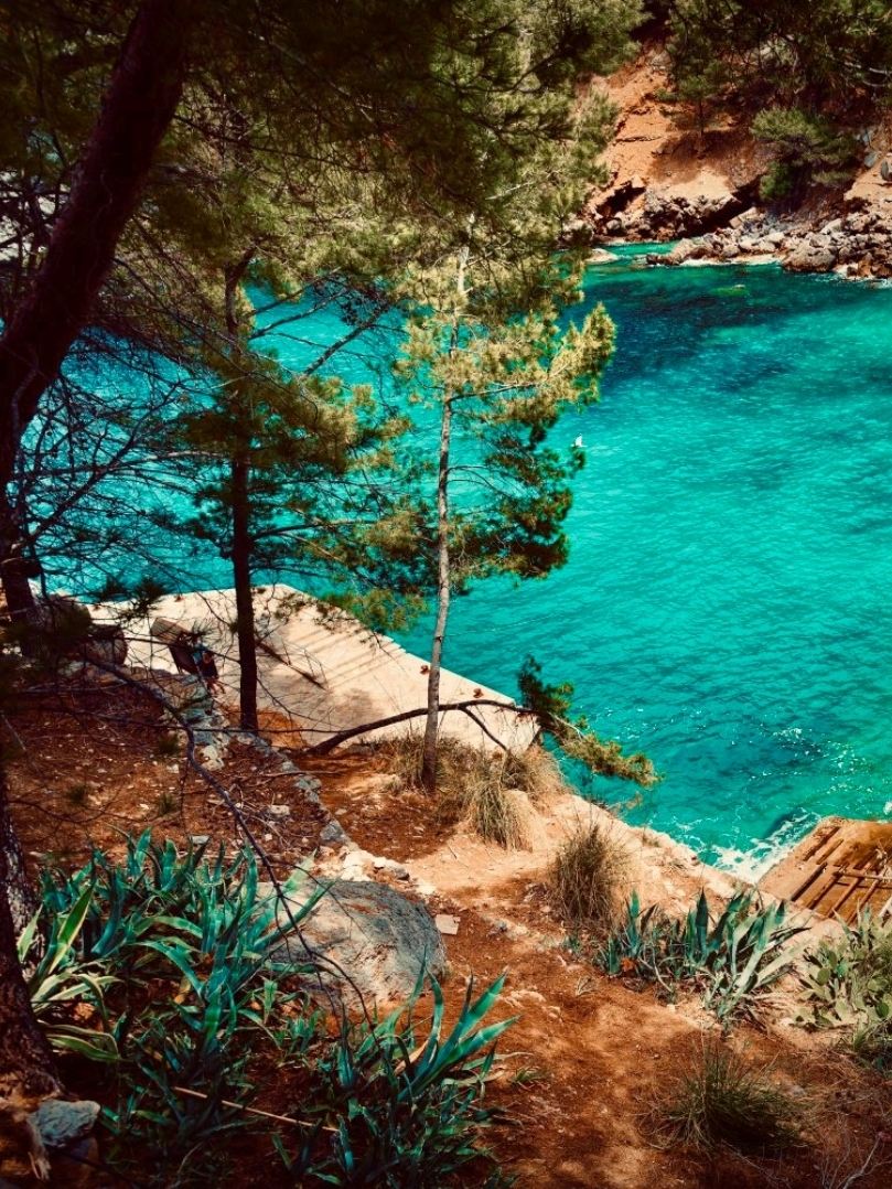 Cyprus Cape Greco to Konnos Bay: Sea Cave Cliff Diving Viewpoint — Risking Ankles for the Perfect Ju