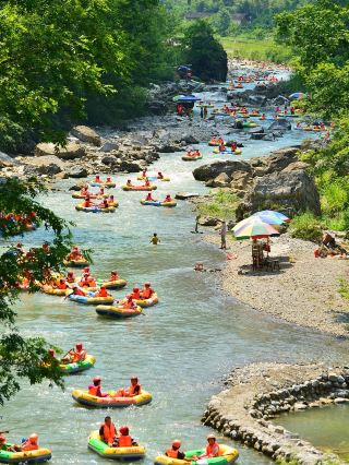 Guangxi Bazhaigou | Experience Pristine Forests, Streams + Waterfalls for a Super Chill Summer Escape!