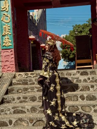 🇨🇳 A Taste of Yunnan in Pai: Dressing Up at Santichon Village! 🏔️✨ 