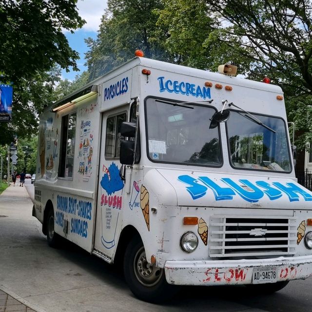 캐나다 부촌 근처에 있는 casa loma