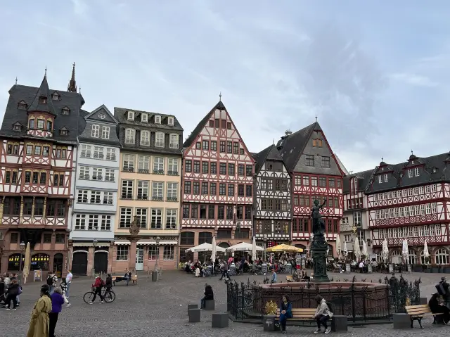 🏙️🚶‍♂️ Exploring Frankfurt 🇩🇪