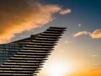 光與影的舞蹈：隈研吾的 V&A Dundee ☀️🌑🕺💃