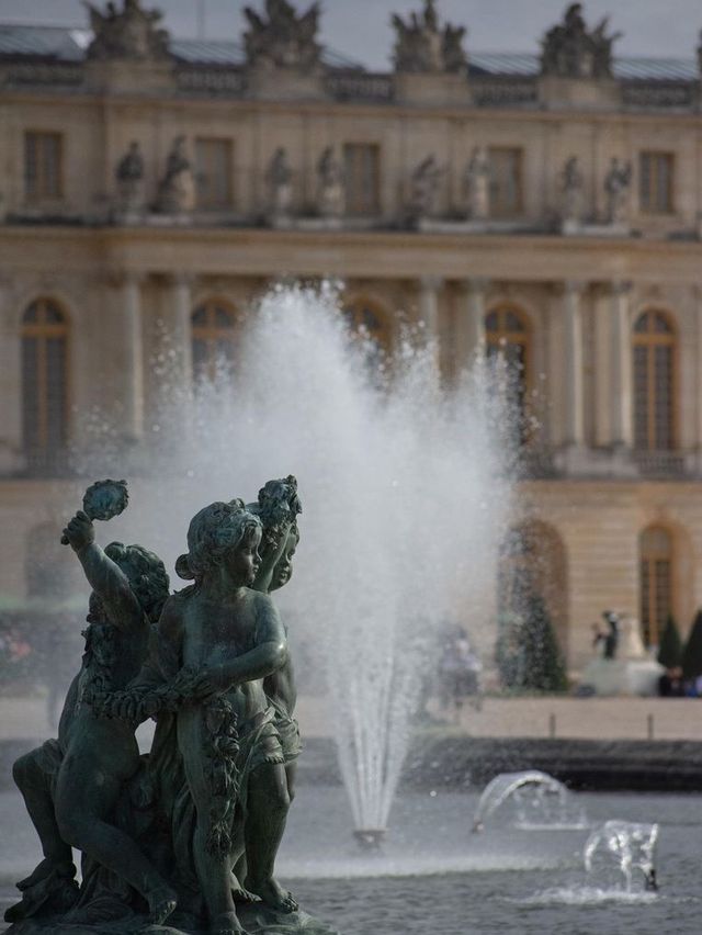 Beyond History's Pages, Versailles