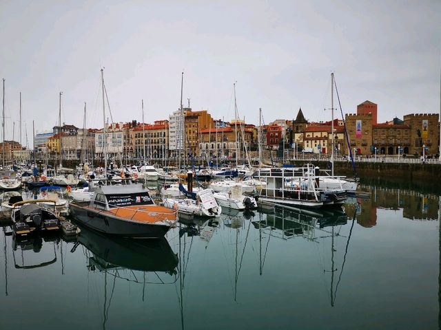 Gijón: Coastal Charms and Hidden Treasures