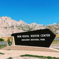 📍 Top Landmarks in Badlands National Park – Nature’s Sculpted Masterpieces 🌾⛰️