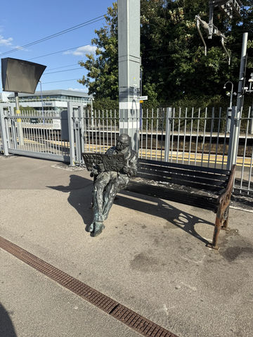 SUMMER PARADISE 18 MN AWAY FROM LONDON! SUMMER PARADISE 18 MN AWAY FROM LONDON!