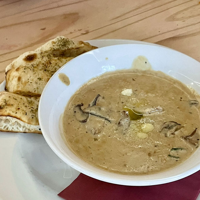 Nottingham🇬🇧A Cozy Italian Escape at Solo Grano – Mushrooms, Cream & Comfort 🍄🍝 ✨