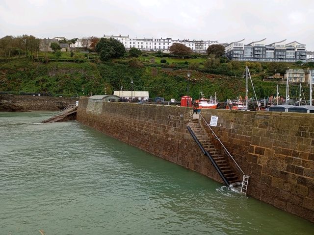 A walk around the harbour Ifracombe Devon 