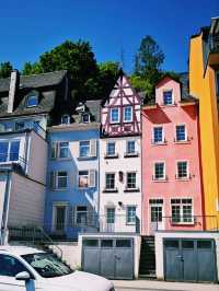 Cochem Charms: Half-timbered Magic by the Moselle 🏰🌊