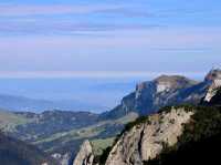 🌄 Switzerland’s Alpine Dream: From Misty Valleys to Rolling Meadows
