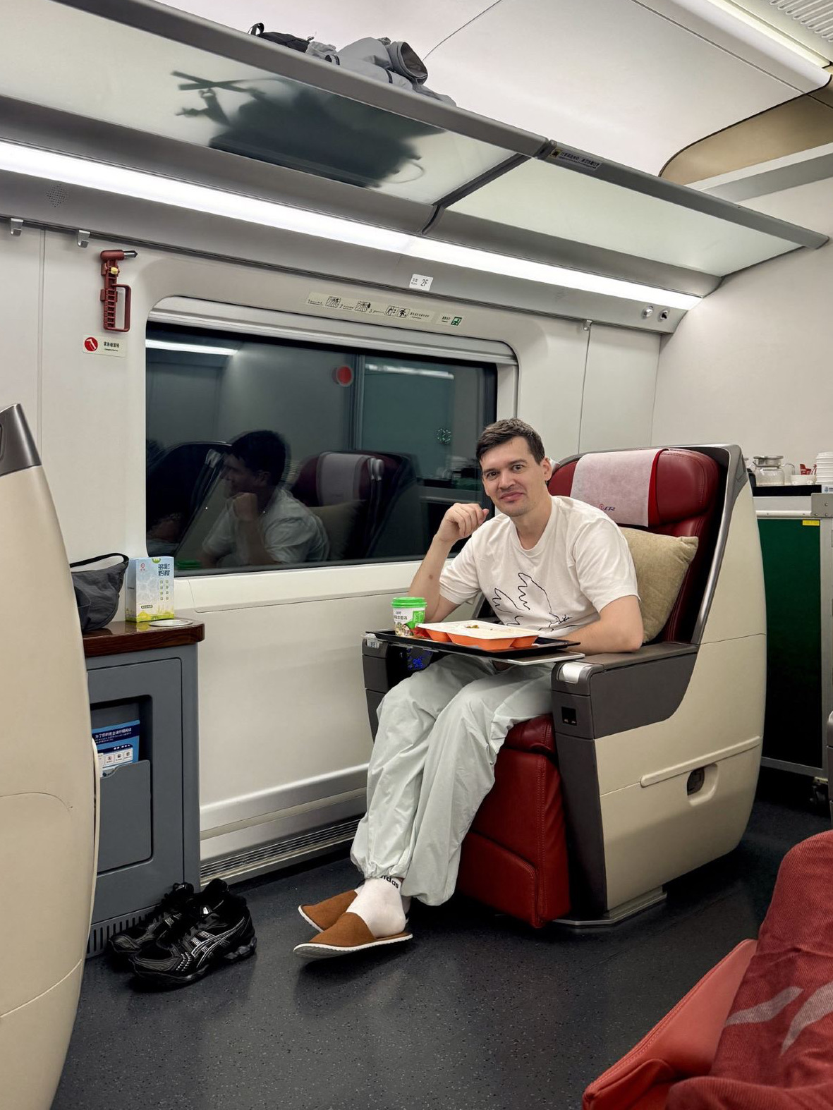 A Lie-Flat Seat on a Train? Yes, Please! 🚄