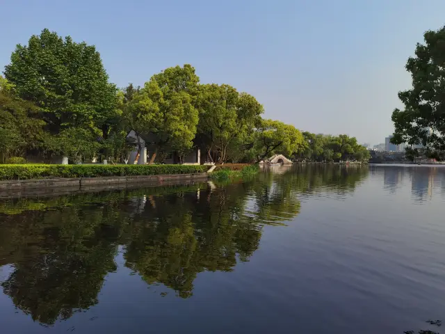 A part of Ningbo's history, half of it is in Yuehu