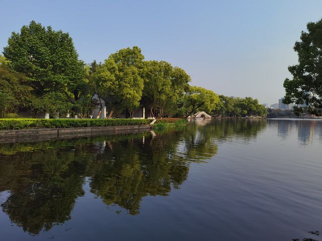 一部寧波史，半部在月湖