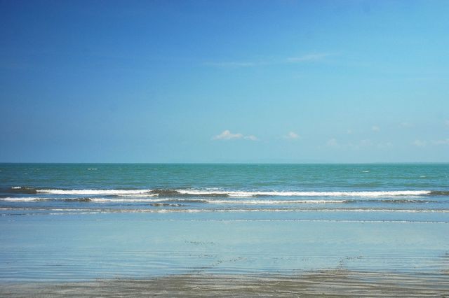 反季過冬丨在遺世海島上打盹看海被遺忘的生活