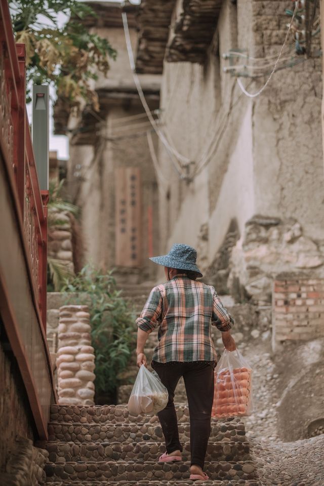 雲南小眾旅行攻略，走進原始的傣族古村落