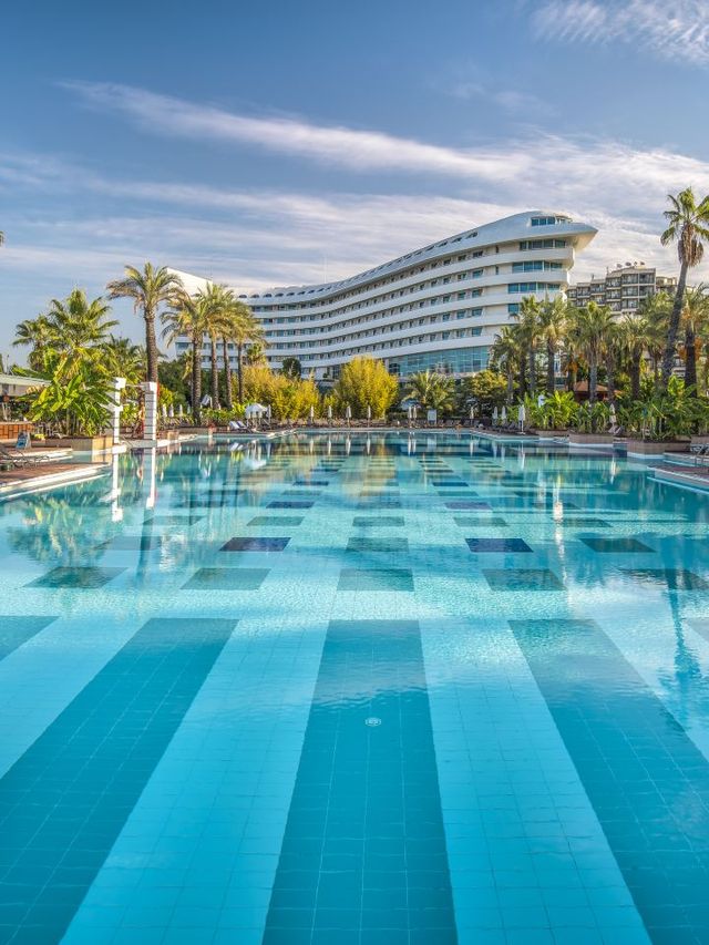 🏖️ Luxe Living in Türkiye: Concorde de Luxe Resort 🌟