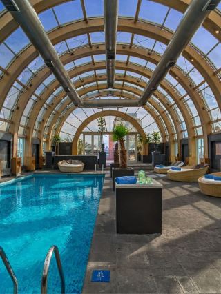🌟 Santiago's Luxe Sleep Spots: Ritz-Carlton Revealed 🌟
