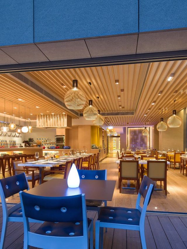 🌟 Hong Kong's Hidden Gem: Hotel Indigo Staycation 🌆🛏️