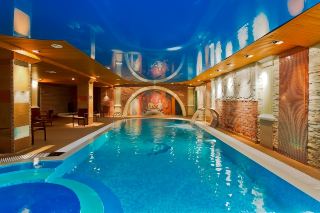 普斯科夫冬季之旅|溫泉與雪景相伴。